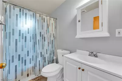 15701 Leigh Ellen Avenue, Loveland, OH 44135 - Photo 16