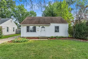 15701 Leigh Ellen Ave, Loveland, OH 44135 - Photo 1