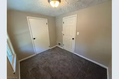 1139 Roslyn Avenue, Akron, OH 44320 - Photo 28