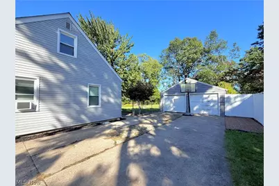 3417 Kneirim Drive, Lorain, OH 44053 - Photo 4