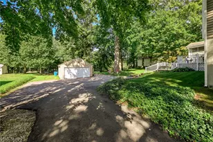 2209 Auberry Dr, Akron, OH 44312 - Photo 32