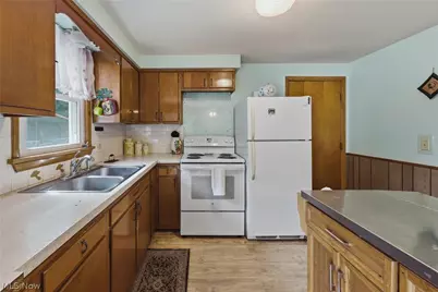 547 W Texas Avenue, Sebring, OH 44672 - Photo 14