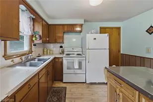 547 W Texas Ave, Sebring, OH 44672 - Photo 14