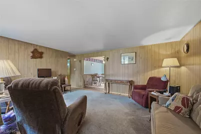 547 W Texas Avenue, Sebring, OH 44672 - Photo 8