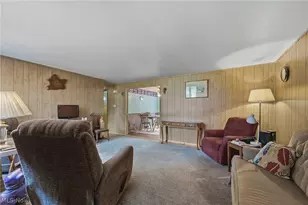 547 W Texas Ave, Sebring, OH 44672 - Photo 8