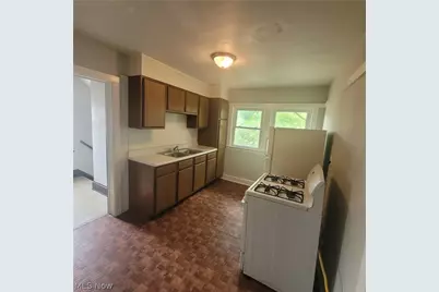 3219 W 114th Street, Loveland, OH 44111 - Photo 2