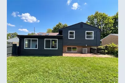 793 Georgetown Avenue, Elyria, OH 44035 - Photo 2