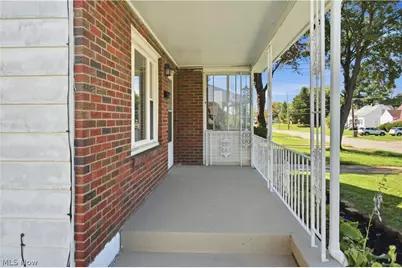 729 Pasadena Avenue, Youngstown, OH 44502 - Photo 2