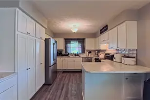 4761 Waterloo Rd, Atwater, OH 44201 - Photo 6