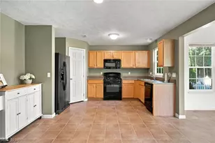 8735 Ashton Pl Dr, North Ridgeville, OH 44039 - Photo 14