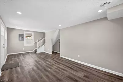 3642 Albany Avenue, Lorain, OH 44055 - Photo 8