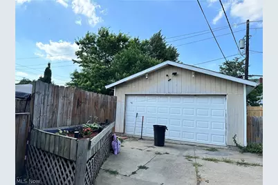11516 Thrush Avenue, Loveland, OH 44111 - Photo 6