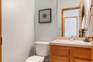 419 Treeview Dr, Wadsworth, OH 44281 - Photo 16