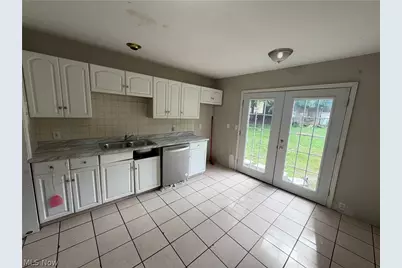 3901 Woburn Avenue, Loveland, OH 44109 - Photo 8