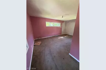 1044 Milan Street N, Canal Fulton, OH 44614 - Photo 6