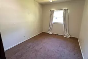 1044 Milan St N, Canal Fulton, OH 44614 - Photo 4