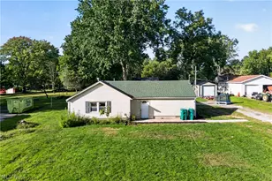 4646 Kennedy Rd, Lowellville, OH 44436 - Photo 2