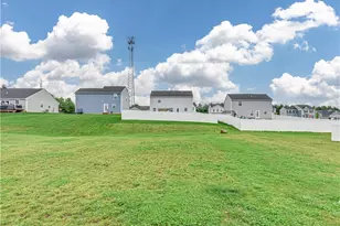 2632 Bishop Oval, Barberton, OH 44203 - Photo 4