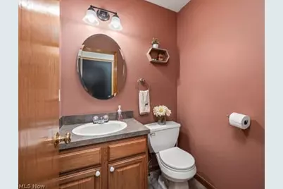 832 Queens Gate Way, Wadsworth, OH 44281 - Photo 10