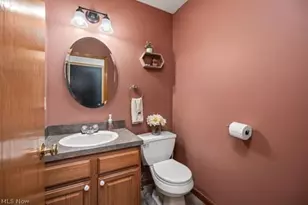 832 Queens Gate Way, Wadsworth, OH 44281 - Photo 10
