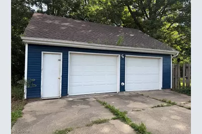 925 West Drive, Sheffield, OH 44054 - Photo 14