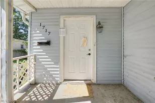 1717 Root Ave NE, Canton, OH 44705 - Photo 4
