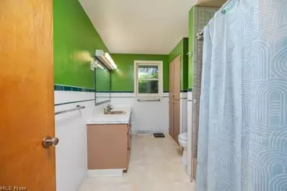 437 Bicksler Drive, Wadsworth, OH 44281 - Photo 8
