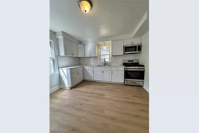 16207 Miles Avenue, Loveland, OH 44128 - Photo 2