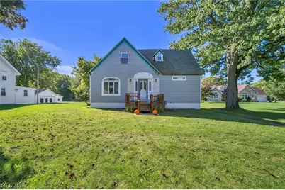 42027 Griswold Road, Elyria, OH 44035 - Photo 2