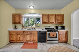 42027 Griswold Rd, Elyria, OH 44035 - Photo 16