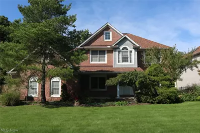 8766 Pointe Drive, Grandview Heights, OH 44147 - Photo 1