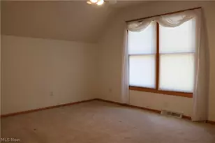8766 Pointe Dr, Grandview Heights, OH 44147 - Photo 24