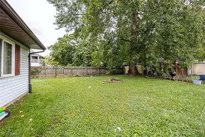 1409 Rowland Avenue NE, Canton, OH 44705 - Photo 30