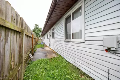 1409 Rowland Avenue NE, Canton, OH 44705 - Photo 32