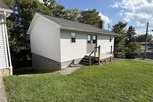 68988 Clearview Acres Rd, Bridgeport, OH 43912 - Photo 2