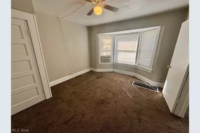 423 7th Street, Fairport Harbor, OH 44077 - Photo 6