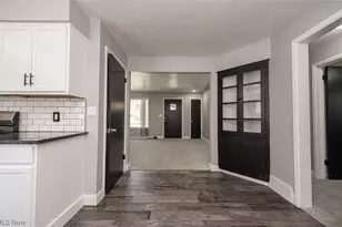 3525 Shirley Rd, Youngstown, OH 44502 - Photo 2