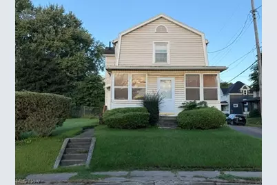 1547 Maple Avenue NE, Canton, OH 44705 - Photo 2