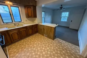 1547 Maple Ave NE, Canton, OH 44705 - Photo 8