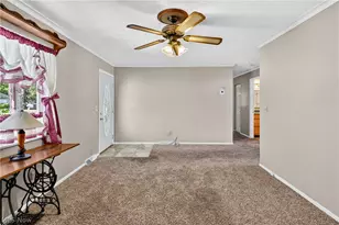 2426 Russell Ave, Youngstown, OH 44509 - Photo 8