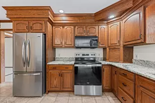 6962 Mapleridge Cir NW, Canton, OH 44718 - Photo 16
