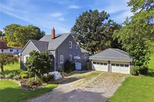 2774 W Royalton Rd, Grandview Heights, OH 44147 - Photo 1