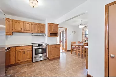 2774 W Royalton Road, Grandview Heights, OH 44147 - Photo 12
