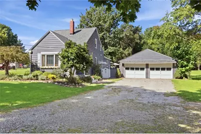 2774 W Royalton Road, Grandview Heights, OH 44147 - Photo 2