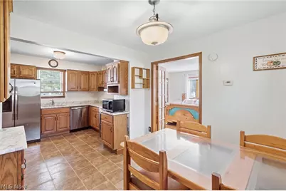 2774 W Royalton Road, Grandview Heights, OH 44147 - Photo 10