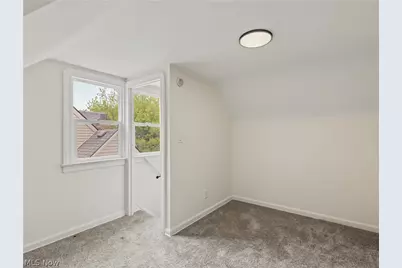 18104 Hiller Avenue, Loveland, OH 44119 - Photo 18