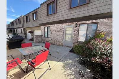 817 Tollis Parkway #8, Grandview Heights, OH 44147 - Photo 30