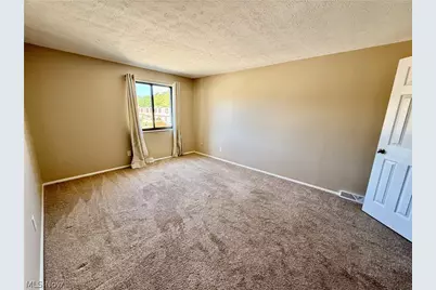 817 Tollis Parkway #8, Grandview Heights, OH 44147 - Photo 18
