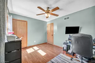 352 Carol Ln, Elyria, OH 44035 - Photo 32