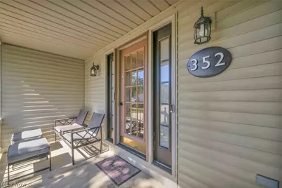 352 Carol Lane, Elyria, OH 44035 - Photo 4